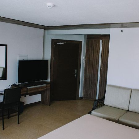 Leope Hotel Cebu Exterior photo