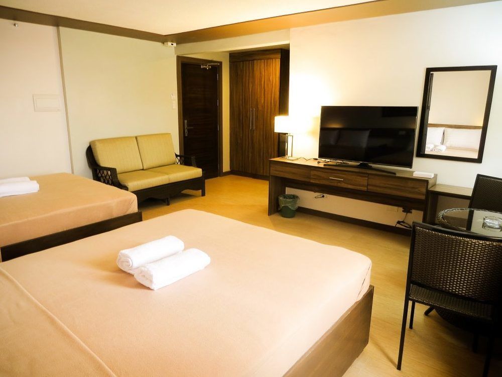 Leope Hotel Cebu Exterior photo